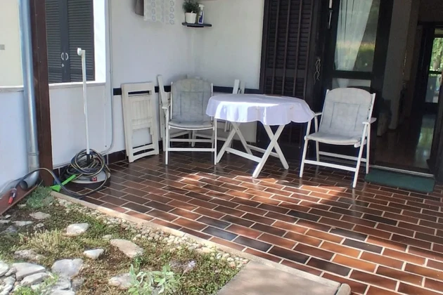 Istrien, Cervar Porat: Apartment mit Garten in Meeresnähe