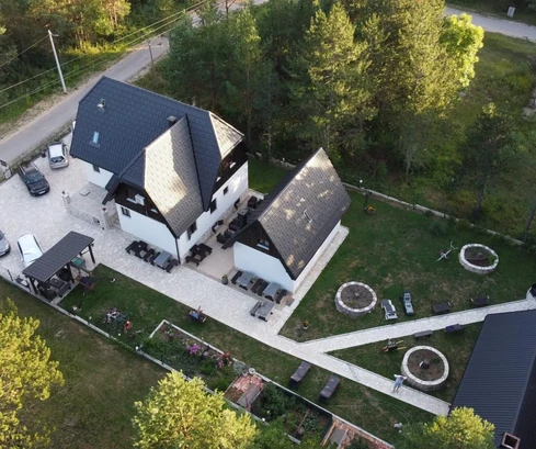 Casa in vendita vicino al Parco Nazionale dei Laghi di Plitvice in Croazia