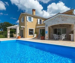 Istria, Sveti Lovreč: Comfortable home with pool