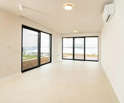 Zadar, Privlaka, appartamento di lusso con due camere, prima fila sul mare, 85,57 m²