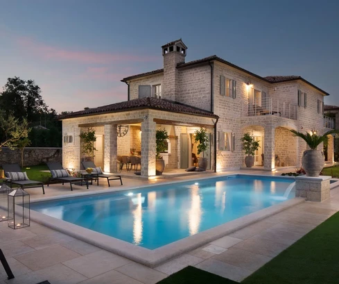 Luxusos kővilla privát medencével Isztriában