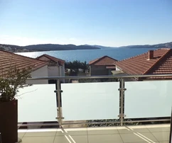 Čiovo, Okrug, house 530m2, next to a large beach, ideal for rent