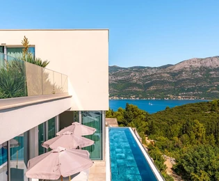 Luxusní vila s výhledem na moře na ostrově Korčula na prodej v Chorvatsku