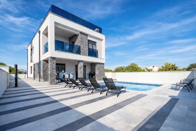 Villa de luxe avec piscine et terrasse sur le toit - Privlaka, Zadar, Dalmatie