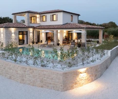 Istria, Poreč - Gedići, krásna moderná kamenná vila 165 m² s bazénom