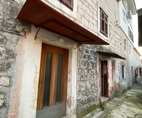 Čiovo, Okrug Gornji, kőház 110 m2, központ