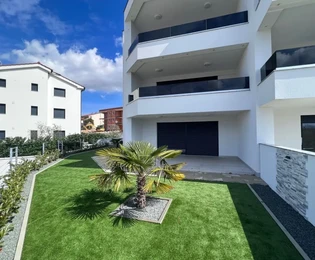 APPARTAMENTO ESCLUSIVO CON VISTA MARE, IN POSIZIONE ATTRAENTE!