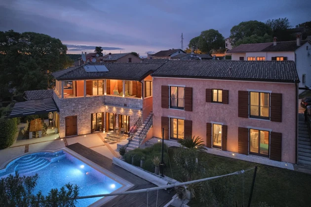 Luxuriöse Steinvilla mit Pool in Kanfanar zu verkaufen in Kroatien