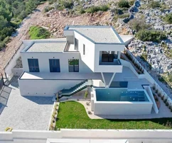 Villa di lusso con piscina in vendita a Murter Betina