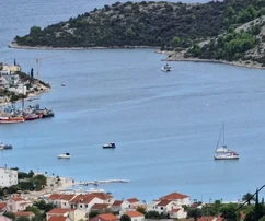 Marina, Vinišće, działka budowlana 1452 m2, widok na morze