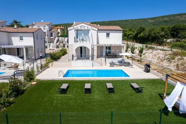 Istria, Rabac: Casa mediterranea con piscina e vista mare
