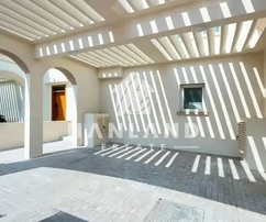 Przestronna willa z 2 sypialniami w Dubai The Springs 3