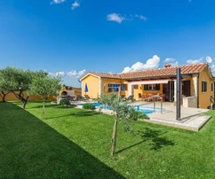 Poreč : Splendida villa con piscina e vista panoramica in vendita