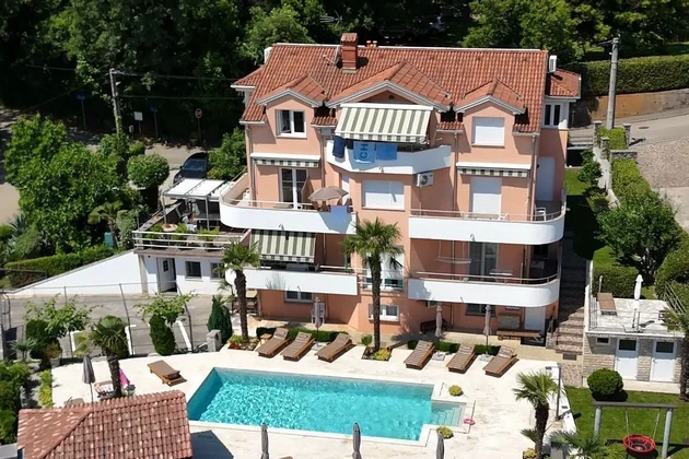 Haus Oprić, Opatija - Okolica, 970m2