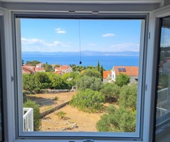 Prostorný dům na ostrově Brač s nádherným výhledem na moře a rozlehlým pozemkem