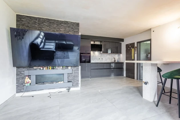 Split, Skalice, apartamento de dos habitaciones listo para entrar a vivir en una excelente ubicación