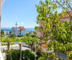Casa residenziale di tre unità in vendita a Podstrana in Croazia
