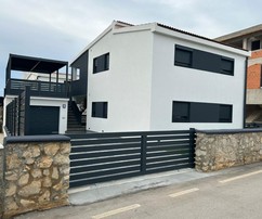 Felújított ház Vir szigetén, a strand közelében eladó Horvátországban