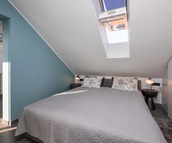 Nehnuteľnosť na ostrove Brač v Postire, druhý rad od mora na predaj v Chorvátsku