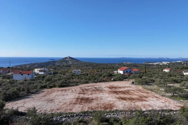 Primošten - Stavební pozemek 2186 m2