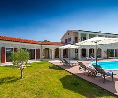 Wunderschöne Steinvilla mit Pool und Landschaftsblick, Istrien, Poreč