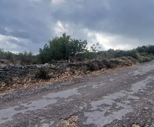 Трогир, Пляно, сельскохозяйственная земля 6353 м2, вид на море, дорога