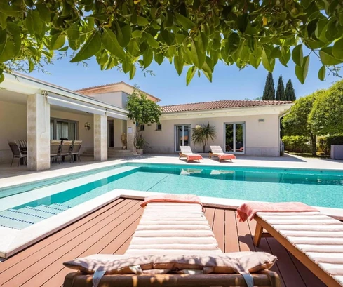 Villa à vendre à Medulin avec piscine et garage en Croatie