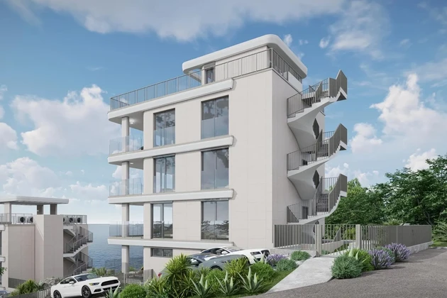 Trogir, amplio apartamento de tres dormitorios cerca de la playa, segundo piso