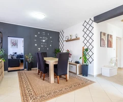 Makarska, Veliko Brdo, three-room apartment with south exposure and two parking spaces