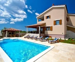 Bellissima villa con piscina, Istria, Svetvinčenat