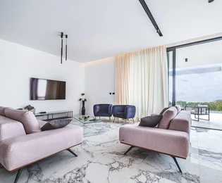 Exklusive Doppelhaushälfte direkt am Meer in Kostrena zu verkaufen in Kroatien