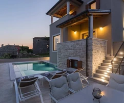 Piękny dom wolnostojący z basenem, Istria, Buje