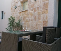 Красиво отреставрированный старинный дом, построенный до 1968 года, в 50 м от пляжа с видом