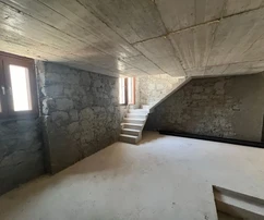 Istria, Vrsar, casa renovada con vistas abiertas al mar cerca del puerto deportivo en venta