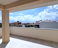 Villa moderna con ampia terrazza a Kastel Luksic in vendita