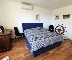 Amplio apartamento con vista al mar en venta en Split