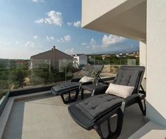 Villa con piscina in vendita a Jasenice in Croazia