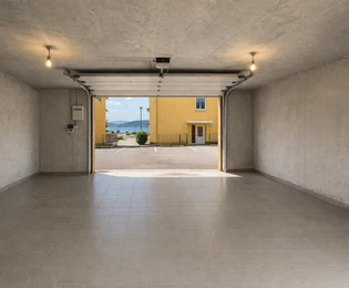 Mehrzweckraum 55 m² - 2. Reihe vom Meer - geräumige Garage