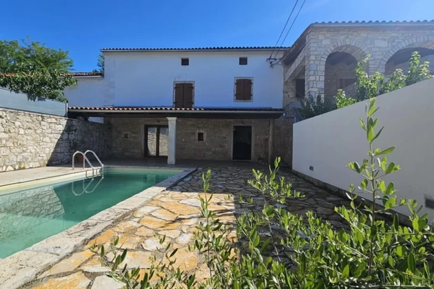 Istria, Poreč: Zrekonštruovaný kamenný dom s bazénom