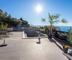 Villa moderna con piscina in vendita a Podstrana in Croazia