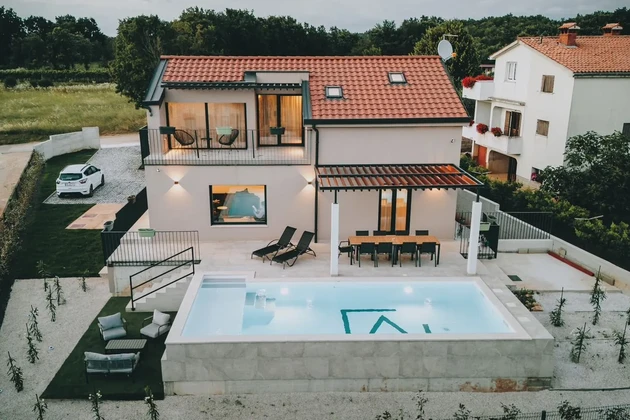 Neues Haus mit Pool, Istrien, Poreč