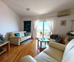 Przestronne mieszkanie z widokiem na morze na sprzedaż na wyspie Čiovo