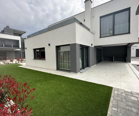 Luxusná vila na predaj v Meduline, časť Pomer v Chorvátsku