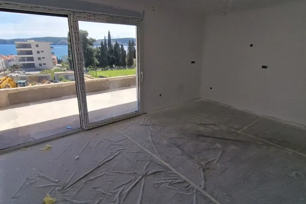 Seget D., apartament z 2 sypialniami, 71 m2, 1. piętro, nowy budynek, widok na morze