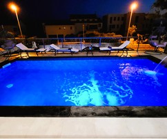 Luxusní vila s bazénem na prodej v Brodarici