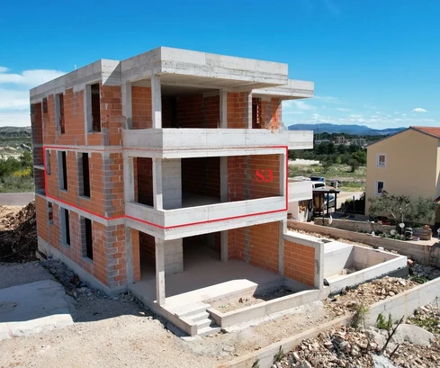 Vodice - Appartamento S3 al 1° piano, con vista panoramica sul mare
