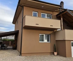 Proprietà completamente ristrutturata in ottima posizione