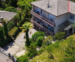 Lovran, a house with two apartments in the center of Lovran on a 1,311 m² plot