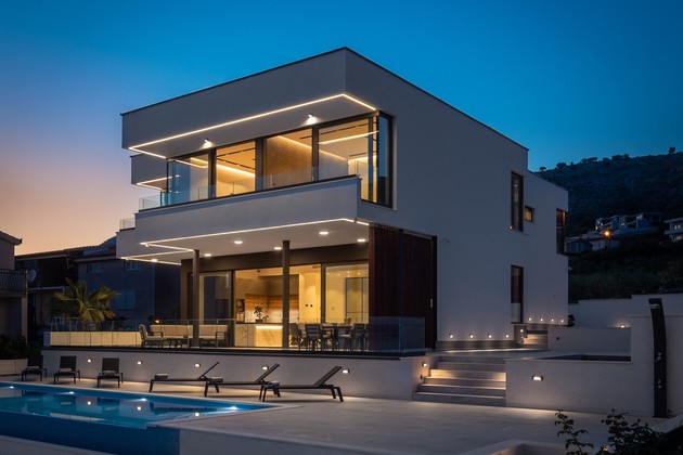 High-quality villa with infinity pool in the heart of Dalmatia