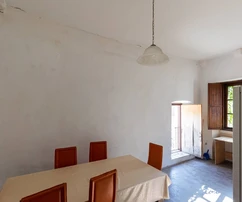 Продается каменный дом в самом центре Дубровника в Хорватии.